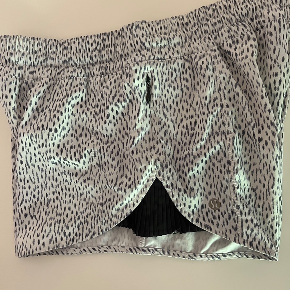 Lululemon Short - Picture 2 of 2